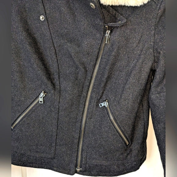 American Eagle Outfitters Women's Wool Blend Quilted Jacket - Picture 11 of 13